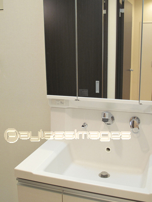 ��Ω������